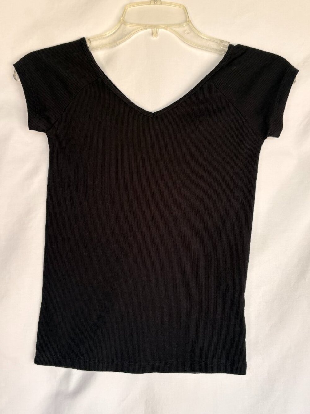American Eagle Black Ribbed V-Neck Fitted Baby Tee Women’s Small